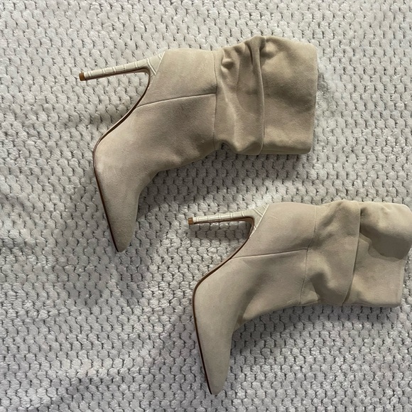 Nine West Cream Heeled Boots - Picture 3 of 4